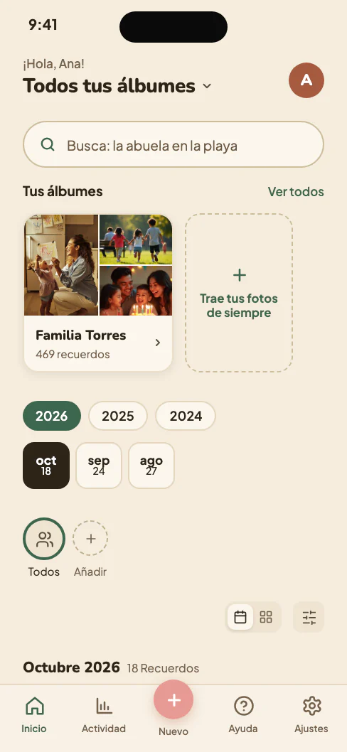 La pantalla Inicio de la app: el álbum Familia Torres, años, meses y personas